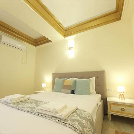 Laroka House Luxury Apartment City Center Universitate 부쿠레슈티 외부 사진