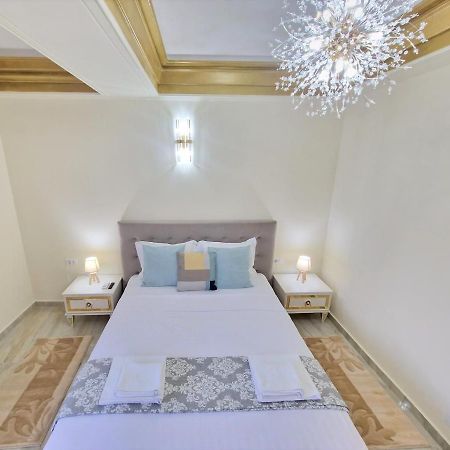 Laroka House Luxury Apartment City Center Universitate 부쿠레슈티 외부 사진