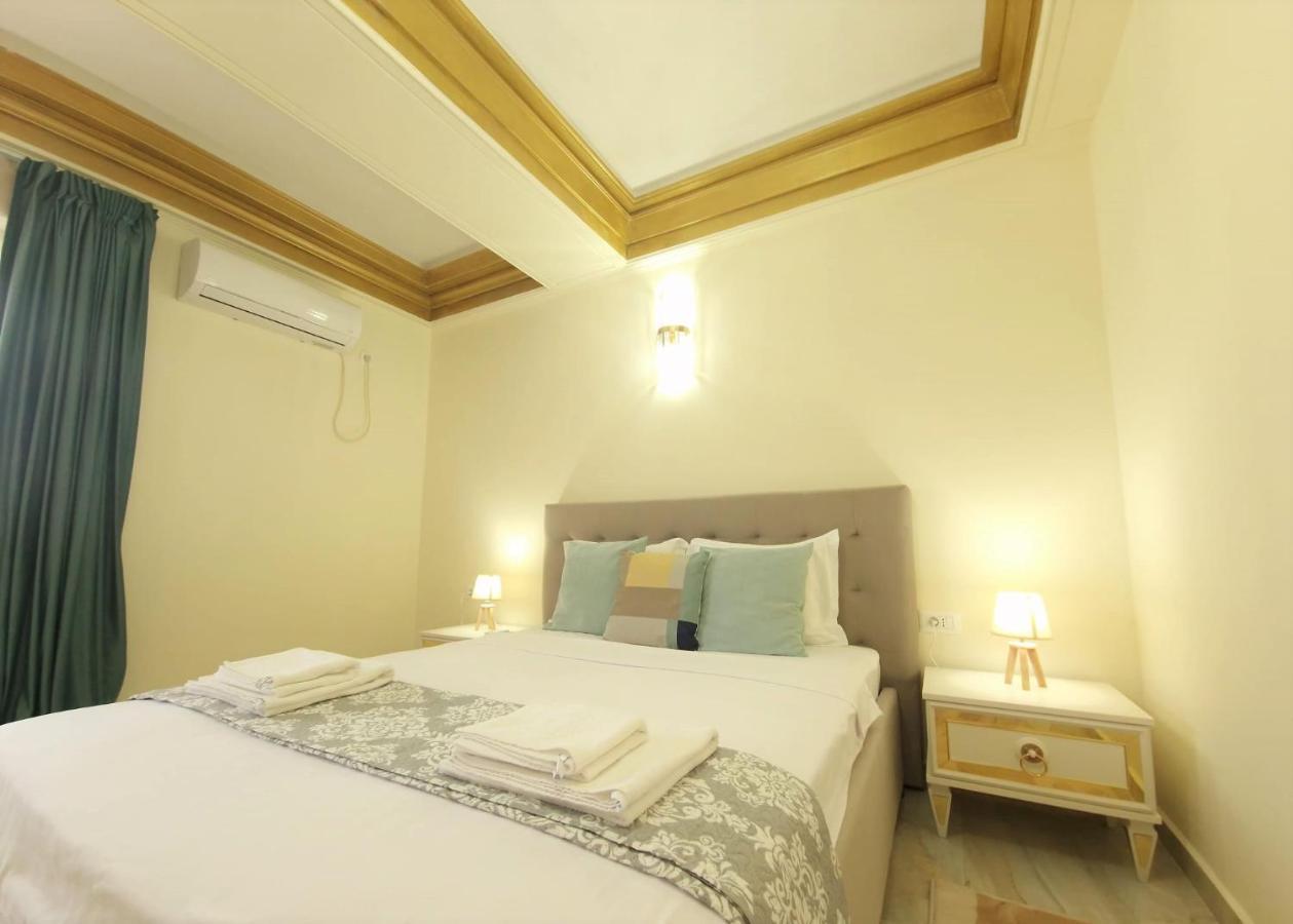 Laroka House Luxury Apartment City Center Universitate 부쿠레슈티 외부 사진