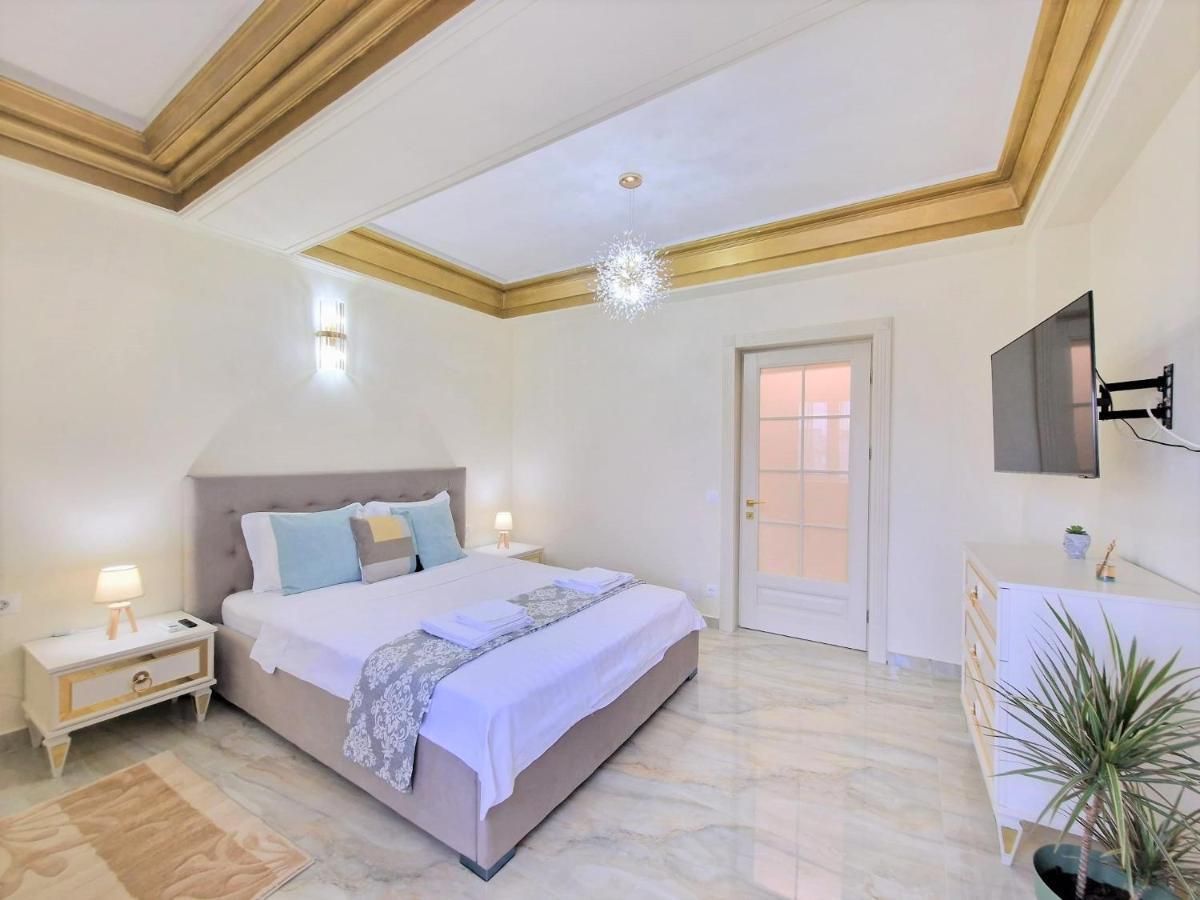 Laroka House Luxury Apartment City Center Universitate 부쿠레슈티 외부 사진