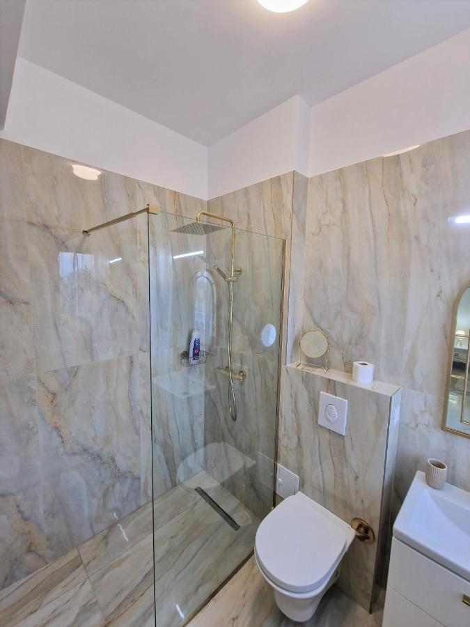 Laroka House Luxury Apartment City Center Universitate 부쿠레슈티 외부 사진