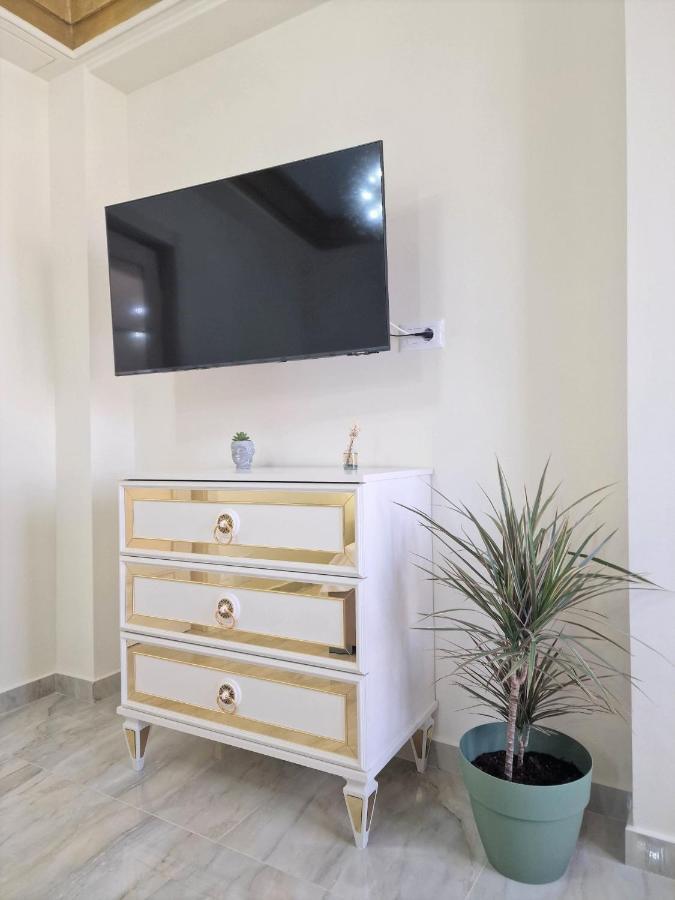 Laroka House Luxury Apartment City Center Universitate 부쿠레슈티 외부 사진