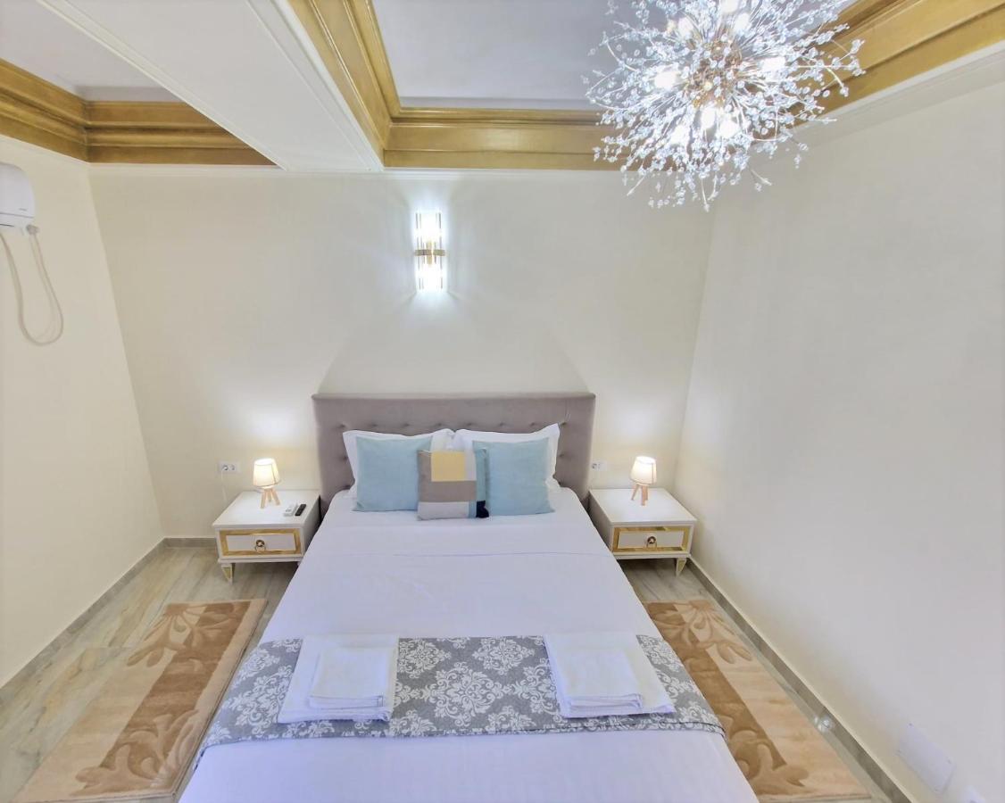 Laroka House Luxury Apartment City Center Universitate 부쿠레슈티 외부 사진